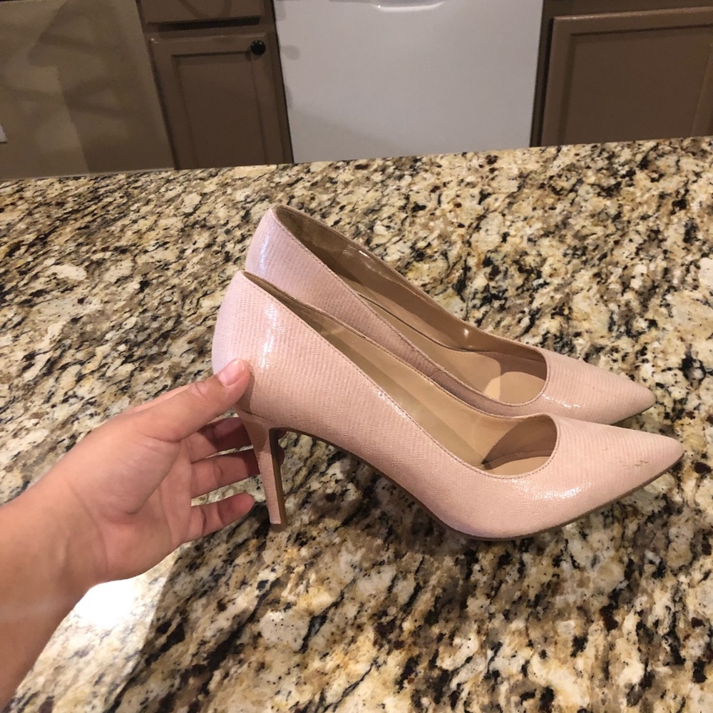 NWT Jessica Simpson nude pink heels